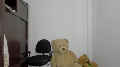 whises lits        online show from 18, 9, 2025