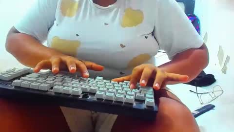 Snapshot of emma_lein chatting on 24, 5, 2026 emma_lein online show from 24, 5, 2026