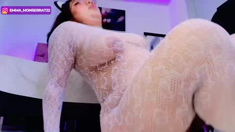 Snapshot of emma_monserratt chatting on 7, 11, 2025 Emma Monserratt online show from 7, 11, 2025