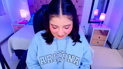 Snapshot of emma_monserratt chatting on 13, 11, 2025 Emma Monserratt online show from 13, 11, 2025