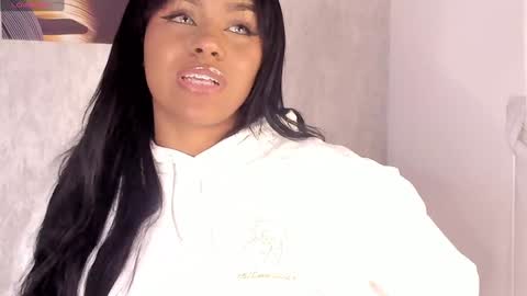 Snapshot of emma_morgann chatting on 9, 12, 2024 Emma Morgann online show from 9, 12, 2024