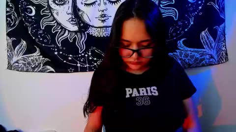 Snapshot of emma_timli1 chatting on 30, 10, 2025 Emma online show from 30, 10, 2025