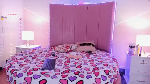 emma_whitee_ online show from 15, 1, 2025