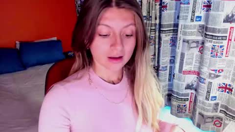 Snapshot of emmaa_hostt chatting on 24, 10, 2025 Ema .l. online show from 24, 10, 2025