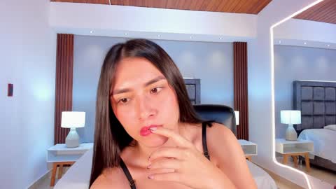 Snapshot of emmaa_robertts chatting on 3, 2, 2025 Emma  Everyday From 0530 to 1430 Col Time online show from 3, 2, 2025