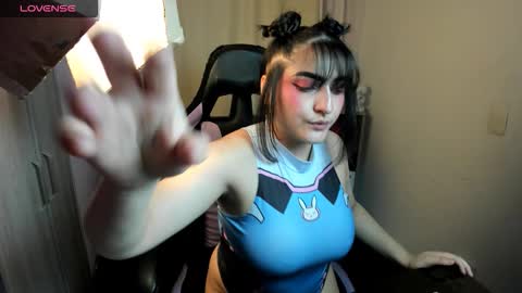 modelo independente online show from 24, 11, 2025