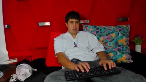 Snapshot of emmaanddemon chatting on 3, 2, 2026 EmmaAndDemon online show from 3, 2, 2026