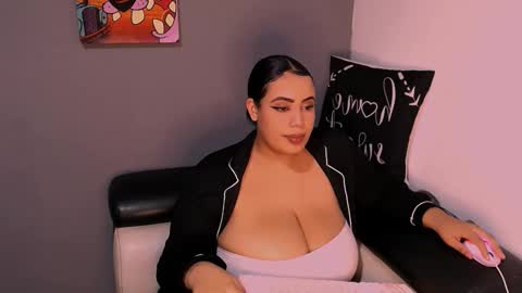 emmacamille2 online show from 28, 11, 2025