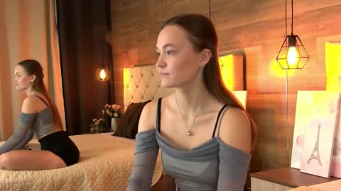 EmmaCamm online show from 9, 11, 2025