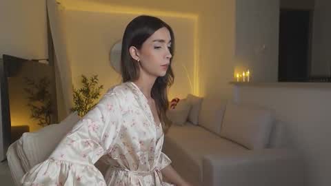 Snapshot of emmacorrea chatting on 28, 11, 2025 Emma voger online show from 28, 11, 2025