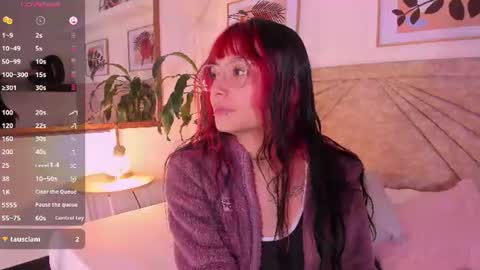 Snapshot of emmaduff_ chatting on 12, 6, 2026 online show from 12, 6, 2026