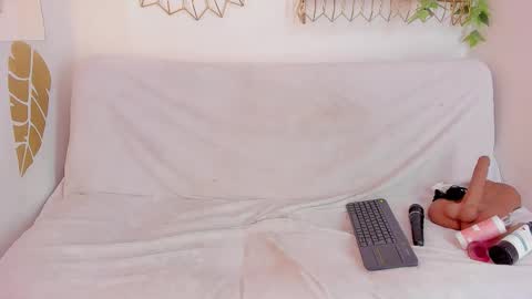 Snapshot of emmaduque chatting on 16, 10, 2025 Emma Duque online show from 16, 10, 2025