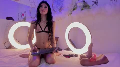 Snapshot of emmaduque chatting on 30, 11, 2025 Emma Duque online show from 30, 11, 2025