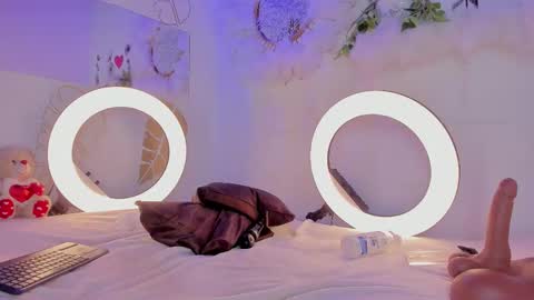 Snapshot of emmaduque chatting on 30, 11, 2025 Emma Duque online show from 30, 11, 2025