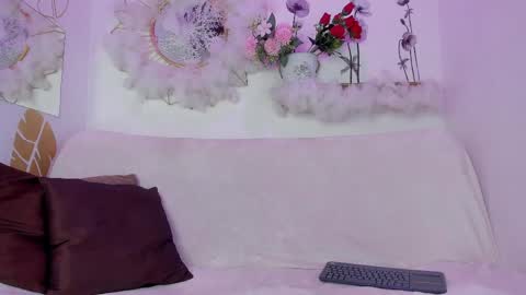 Emma Duque online show from 24, 4, 2026