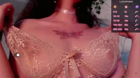 Snapshot of emmae__ chatting on 9, 6, 2026 Emma online show from 9, 6, 2026