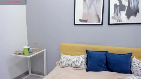 Emma 3 online show from 4, 2, 2026