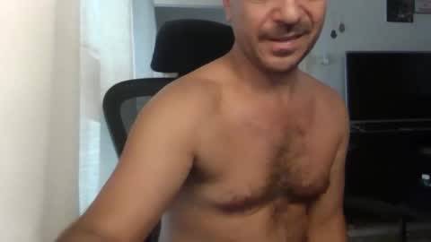 Snapshot of emmagold123 chatting on 26, 9, 2025 Ariel online show from 26, 9, 2025