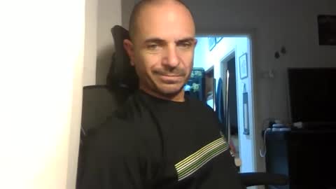 Snapshot of emmagold123 chatting on 3, 11, 2025 Ariel online show from 3, 11, 2025