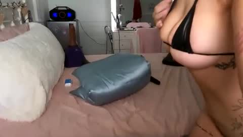 Snapshot of emmagray01 chatting on 31, 1, 2025 emmagray01 online show from 31, 1, 2025