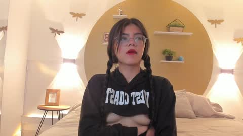 Snapshot of emmahale_ chatting on 30, 12, 2024 Emma online show from 30, 12, 2024