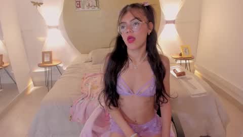 Snapshot of emmahale_ chatting on 5, 2, 2025 Emma online show from 5, 2, 2025