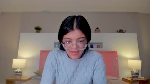 Snapshot of emmahale_ chatting on 1, 3, 2025 Emma online show from 1, 3, 2025