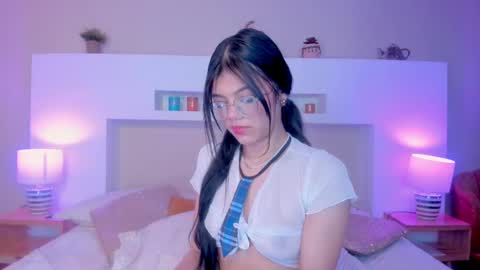 Snapshot of emmahale_ chatting on 7, 3, 2025 Emma online show from 7, 3, 2025