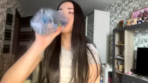 Emma online show from 6, 4, 2026