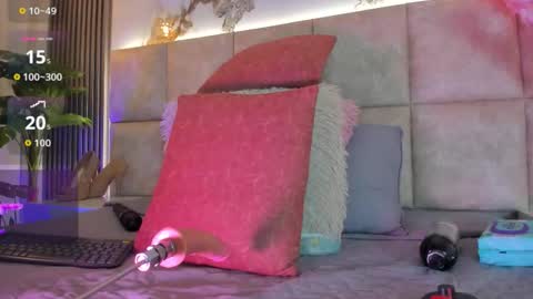 emmalove01 online show from 19, 3, 2026