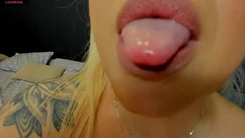 Snapshot of emmamaturre chatting on 27, 1, 2025 Emma online show from 27, 1, 2025