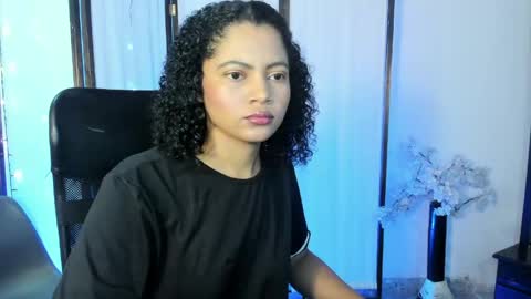 Snapshot of emmaray3 chatting on 24, 5, 2026 emmaray3 online show from 24, 5, 2026