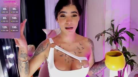 Emma Russell online show from 8, 11, 2025