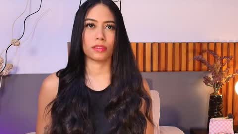 Snapshot of emmasaintt chatting on 27, 9, 2025 Emma Saint online show from 27, 9, 2025