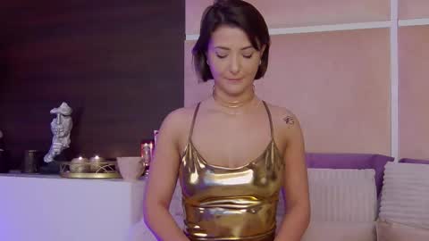 Emma Willinson online show from 2, 2, 2026