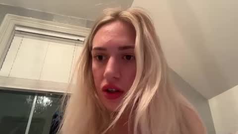 emmbella online show from 24, 4, 2026