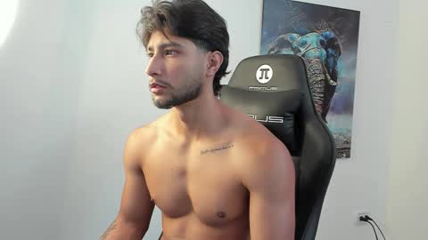 Snapshot of emmet_collins chatting on 14, 10, 2025 Emmet online show from 14, 10, 2025