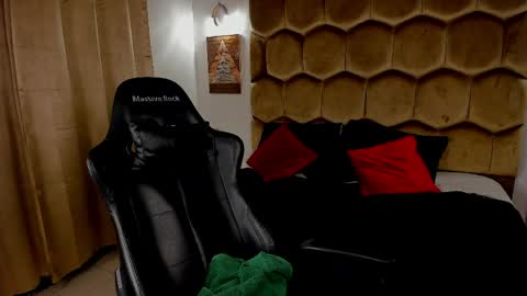 Snapshot of emmet_collinsjs chatting on 28, 3, 2026 EMMETT COLLINS online show from 28, 3, 2026