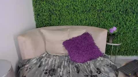 Snapshot of emmiily_z chatting on 19, 2, 2025 Emmiily online show from 19, 2, 2025