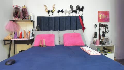          online show from 7, 3, 2026