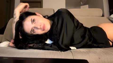 Snapshot of emmma_lovel chatting on 28, 1, 2025 EmmaLovel online show from 28, 1, 2025