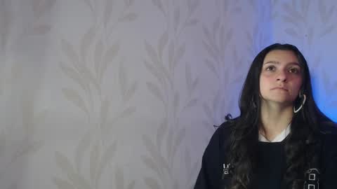 Snapshot of emmy_palacios chatting on 17, 12, 2025 Emmy online show from 17, 12, 2025