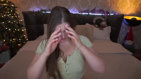 Snapshot of emmycharm chatting on 25, 12, 2024 E M M Y online show from 25, 12, 2024