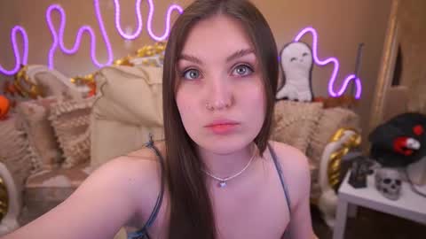 Snapshot of emmycharm chatting on 3, 11, 2025 E M M Y online show from 3, 11, 2025