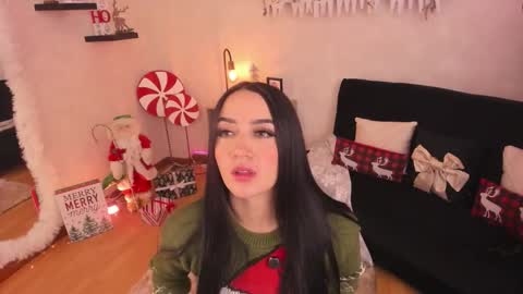 Emmy Evans  online show from 15, 12, 2025