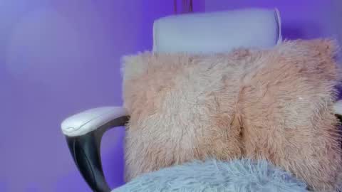 Emy online show from 7, 2, 2025