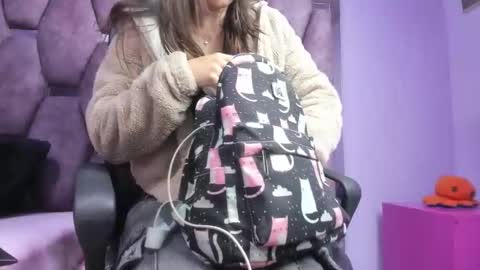 Snapshot of emy_latin chatting on 26, 9, 2025 emy_latin online show from 26, 9, 2025