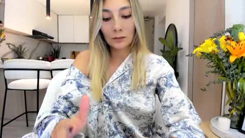 emyconneer online show from 13, 2, 2025