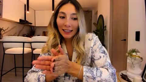 emyconneer online show from 28, 2, 2025