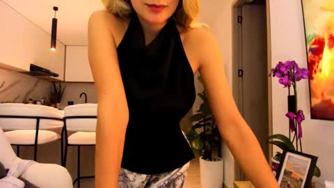 emyconneer online show from 1, 3, 2025